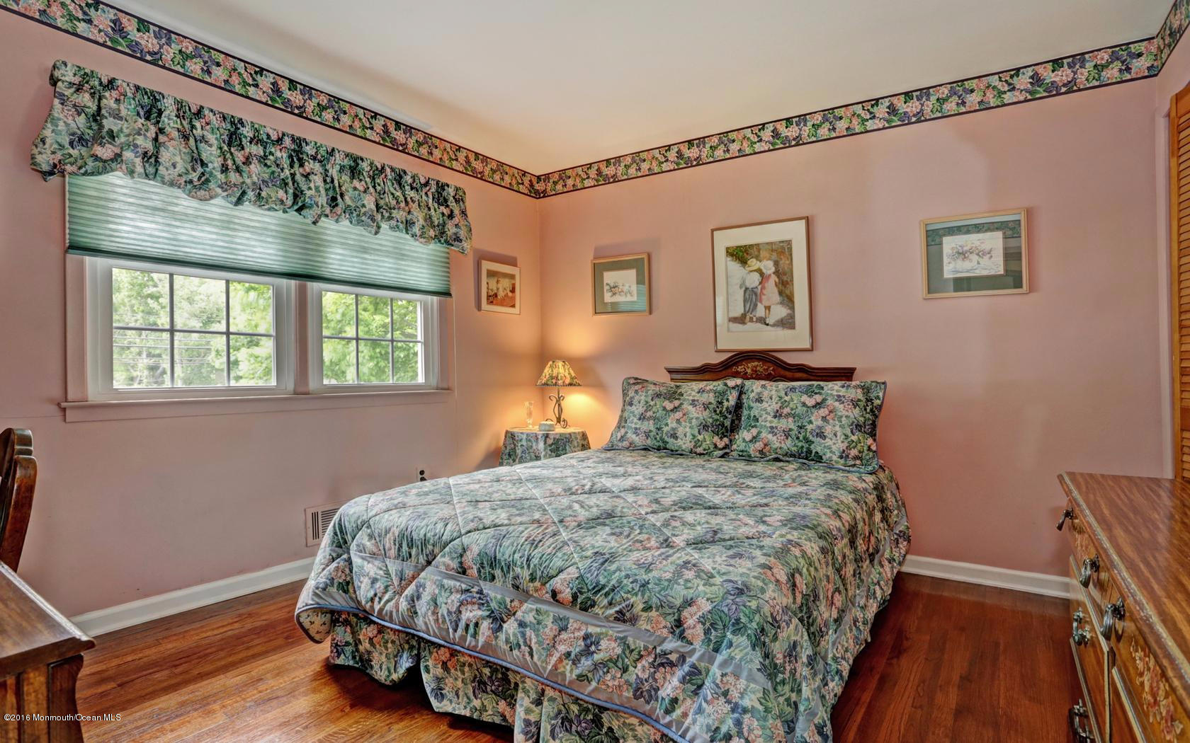 104 Aberdeen Road Aberdeen, NJ 07747 - Photo 20 of 29 Bedroom