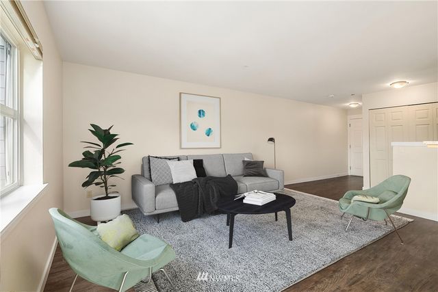 $400,000 | 300 High School Road Northeast, Unit 300, Bainbridge Island, WA 98110