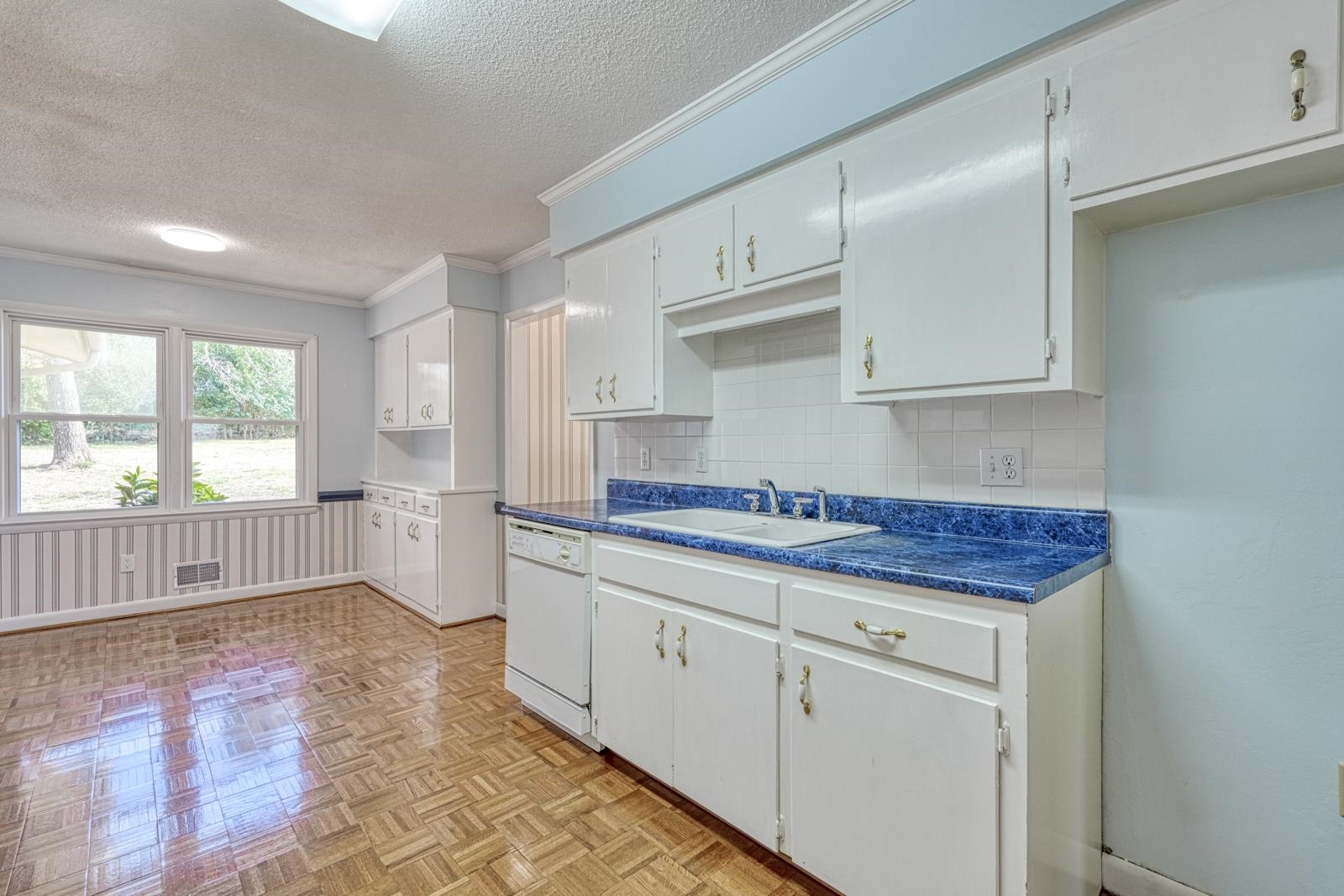 121 State Rd S-42-1630 Spartanburg, SC 29303 - Photo 17 of 35