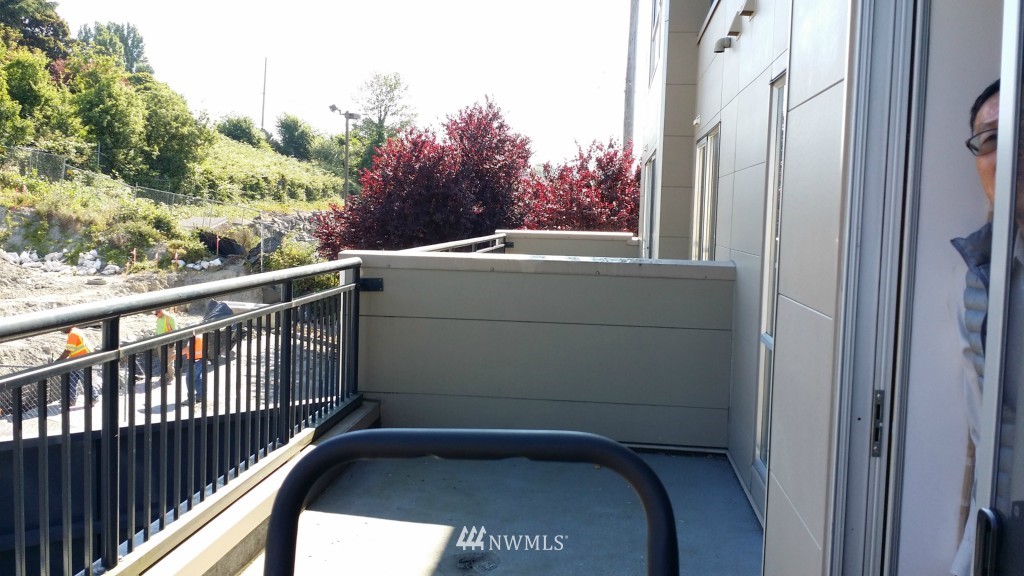 321 10th Avenue South, Unit 618 Seattle, WA 98144 - Photo 4 of 20