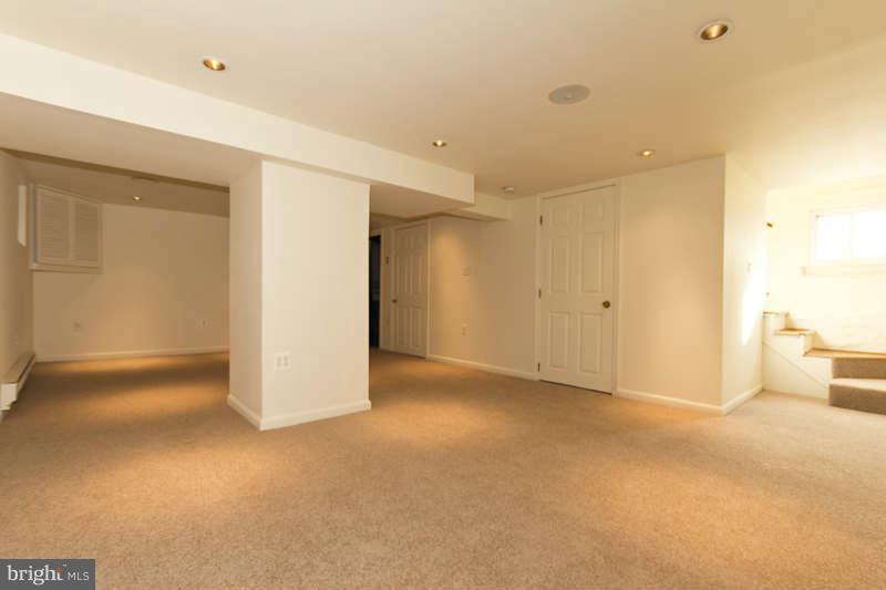 509 Kingston Road Baltimore, MD 21229 - Photo 10 of 17 a view of an empty room