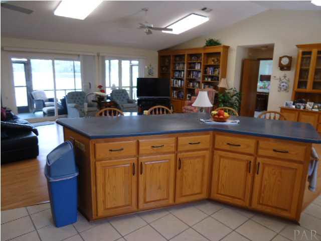 7840 Petersen Point Road Milton, FL 32583 - Photo 6 of 24 Gallery Image 6