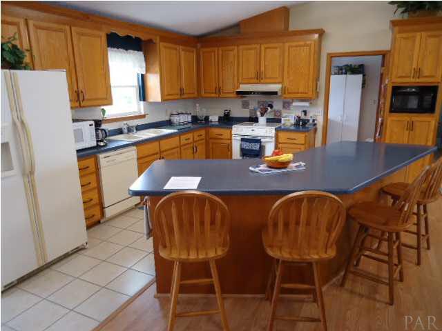 7840 Petersen Point Road Milton, FL 32583 - Photo 7 of 24 Gallery Image 7