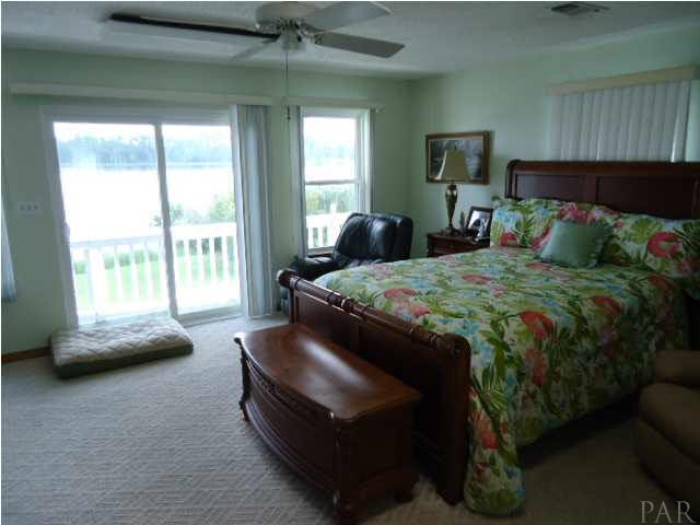 7840 Petersen Point Road Milton, FL 32583 - Photo 8 of 24 Master