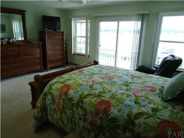 7840 Petersen Point Road Milton, FL 32583 - Photo 9 of 24 Master