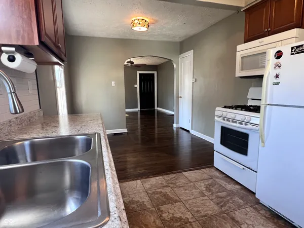 $1,750 | 1524 East 46th Street, Indianapolis, IN 46205