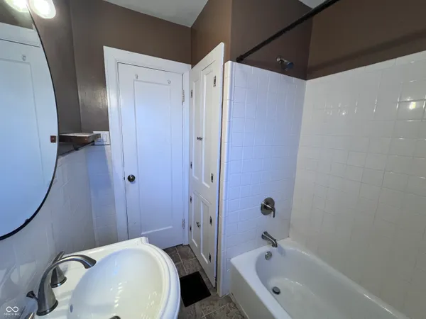 $1,750 | 1524 East 46th Street, Indianapolis, IN 46205