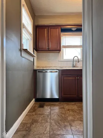 $1,750 | 1524 East 46th Street, Indianapolis, IN 46205