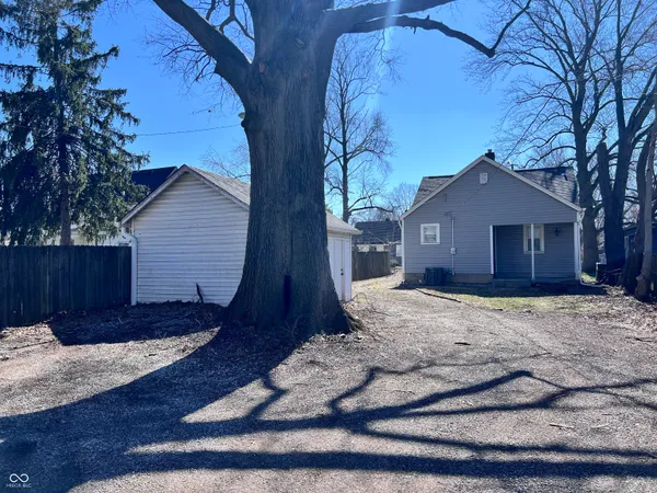 $1,750 | 1524 East 46th Street, Indianapolis, IN 46205