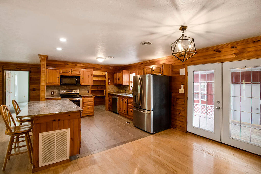 470 Kelly Lane Greeneville, TN 37745 - Photo 12 of 42 042