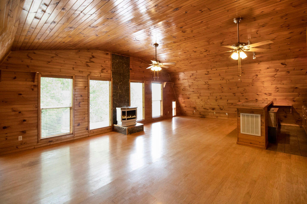 470 Kelly Lane Greeneville, TN 37745 - Photo 30 of 42 022