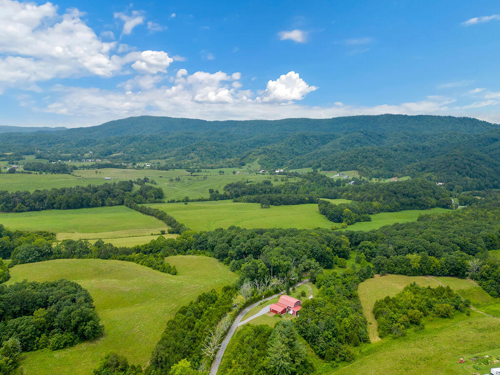 470 Kelly Lane Greeneville, TN 37745 - Photo 4 of 42 062