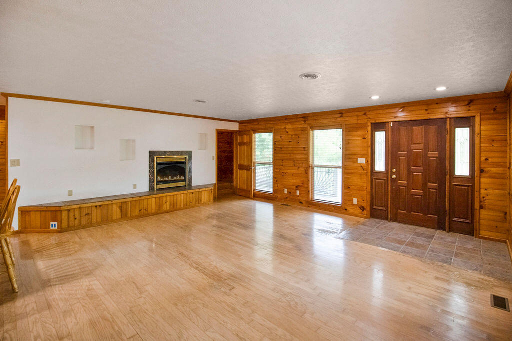 470 Kelly Lane Greeneville, TN 37745 - Photo 8 of 42 037