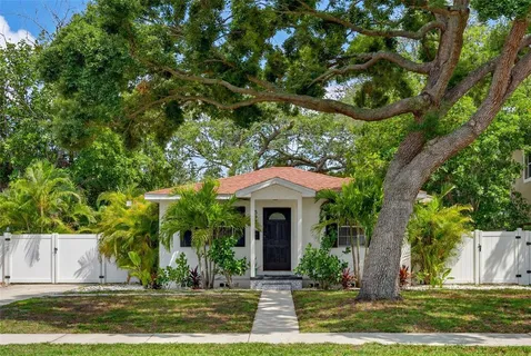$299,000 | 824 59th Avenue Northeast, St. Petersburg, FL 33703