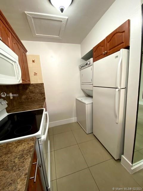 2615 West 67th Place, Unit 2111 Hialeah, FL 33016 - Photo 7 of 21