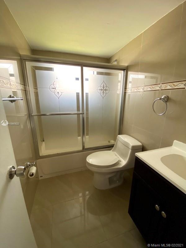 2615 West 67th Place, Unit 2111 Hialeah, FL 33016 - Photo 9 of 21