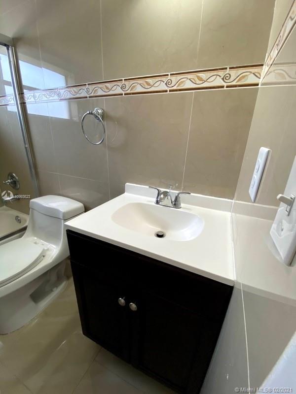 2615 West 67th Place, Unit 2111 Hialeah, FL 33016 - Photo 10 of 21