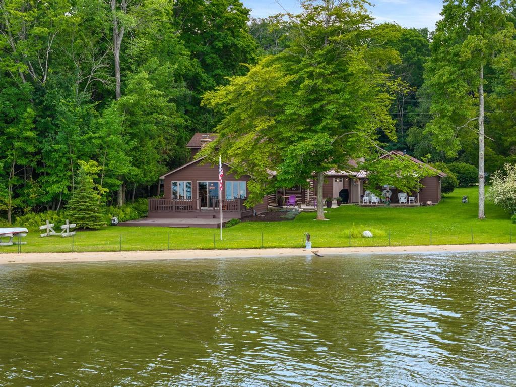 9669 Trails End Road Petoskey, MI 49770 - Photo 9 of 58 Gallery Image 9