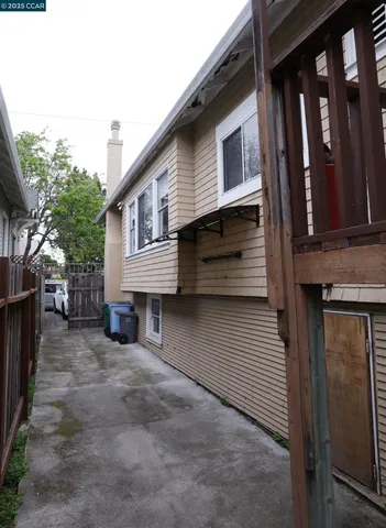 a view of house and outdoor space