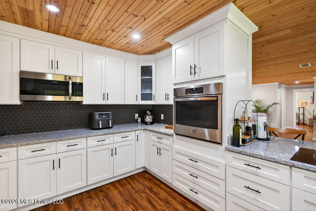 2188 George Walton Drive Biloxi, MS 39531 - Photo 17 of 49 2188GeorgeWaltonDr.-20