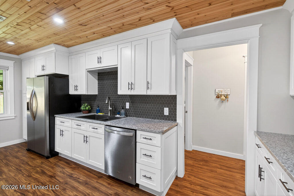 2188 George Walton Drive Biloxi, MS 39531 - Photo 18 of 49 2188GeorgeWaltonDr.-22