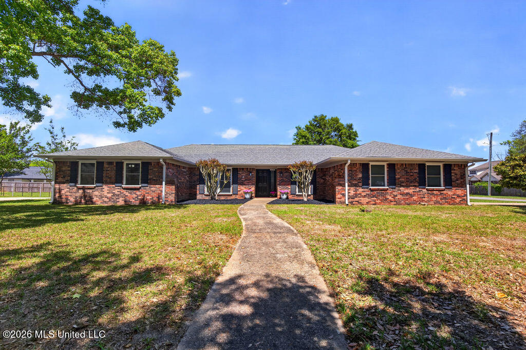 2188 George Walton Drive Biloxi, MS 39531 - Photo 2 of 49 2188GeorgeWaltonDr.-2