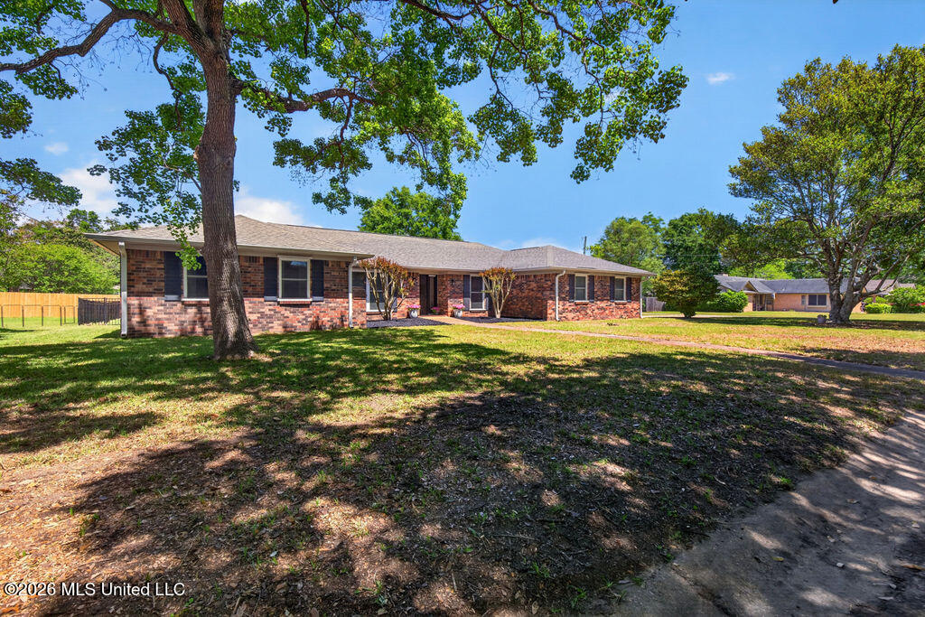 2188 George Walton Drive Biloxi, MS 39531 - Photo 3 of 49 2188GeorgeWaltonDr.-3