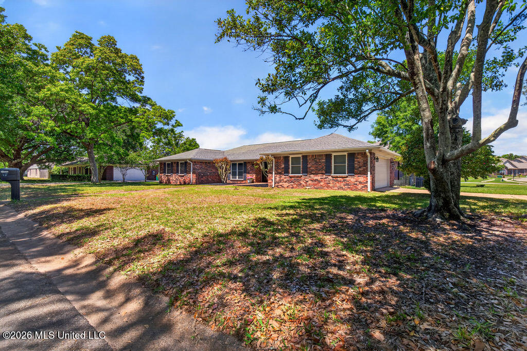 2188 George Walton Drive Biloxi, MS 39531 - Photo 4 of 49 2188GeorgeWaltonDr.-4