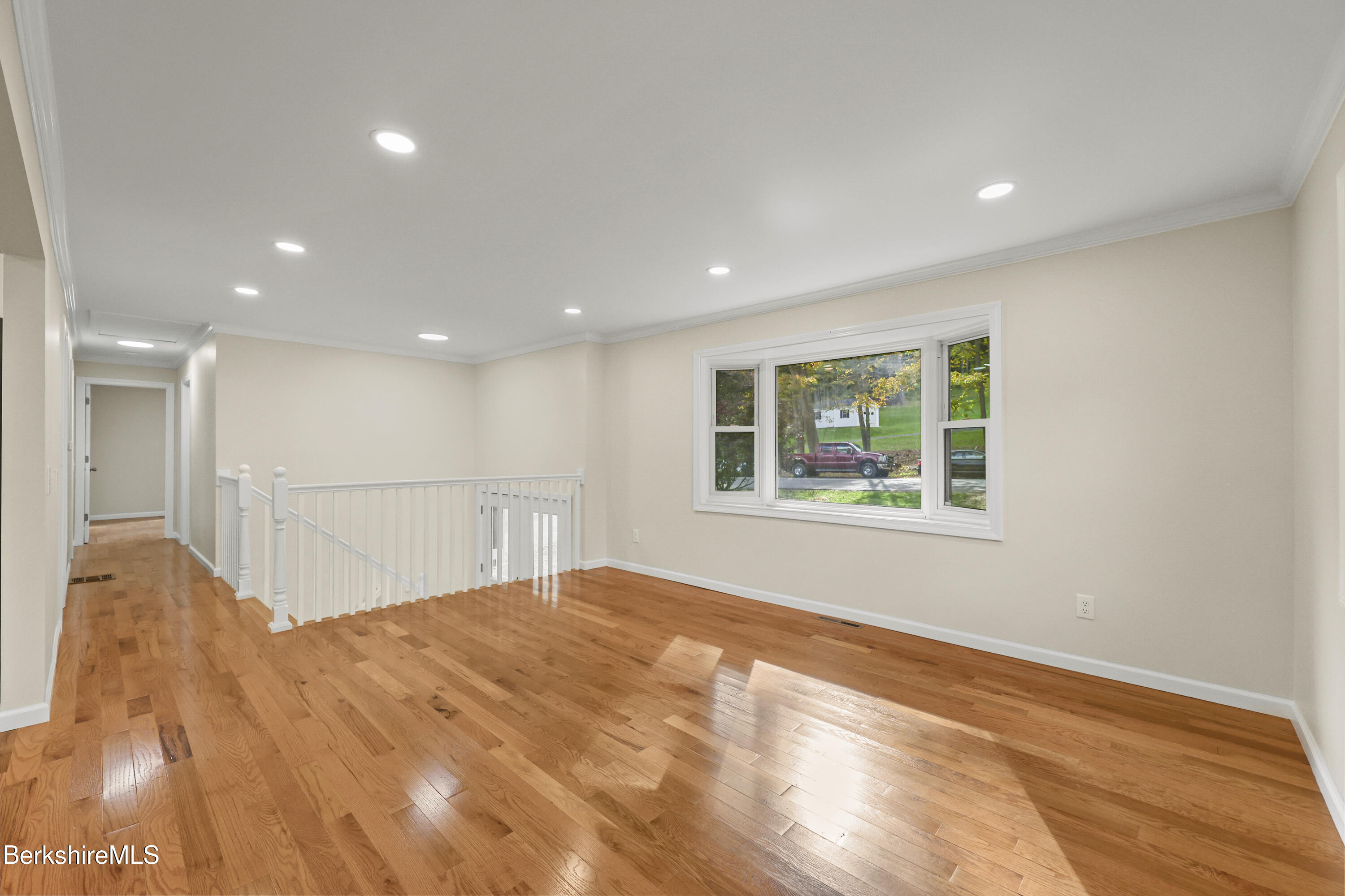 306 Partridge Road Pittsfield, MA 01201 - Photo 17 of 55 Living Room