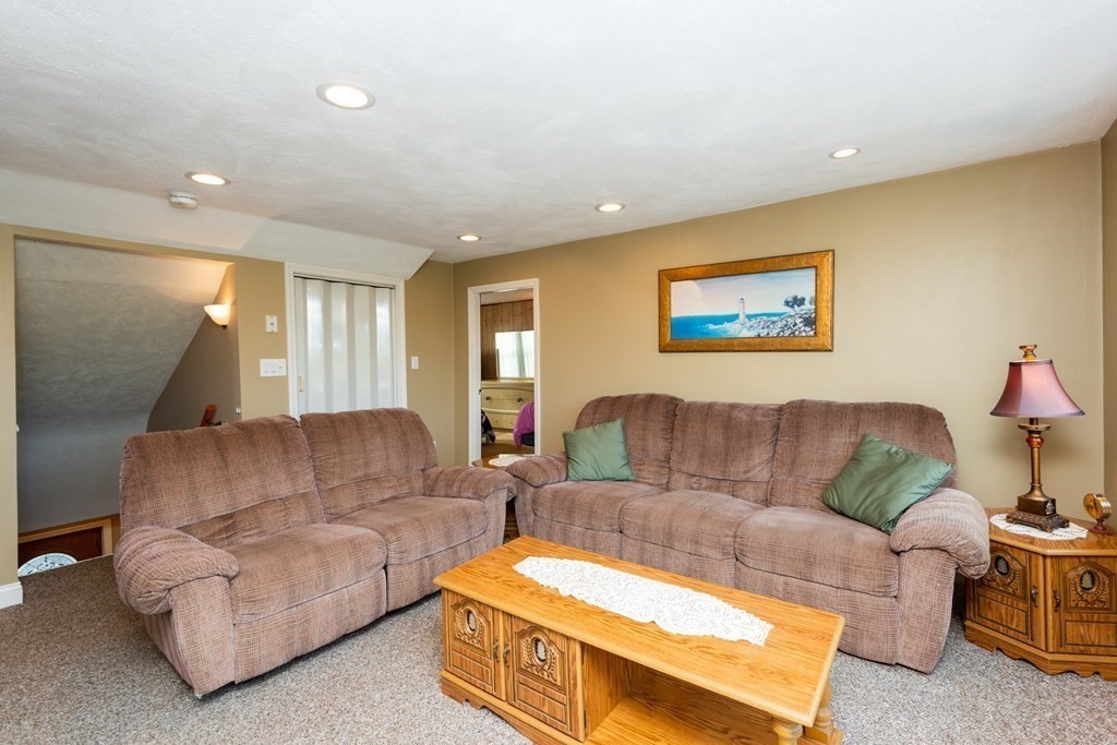 7 Parallel Street Salem, MA 01970 - Photo 23 of 42