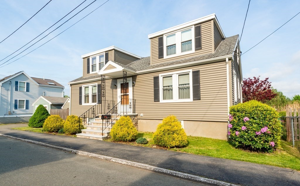 7 Parallel Street Salem, MA 01970 - Photo 40 of 42