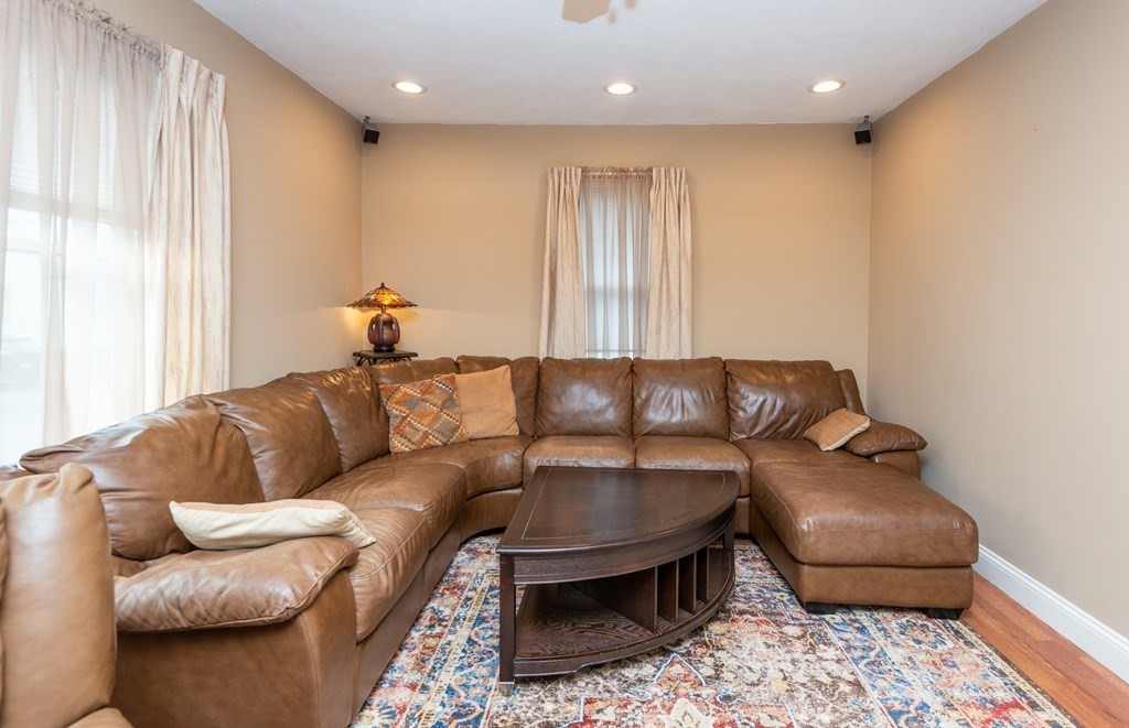 7 Parallel Street Salem, MA 01970 - Photo 4 of 42