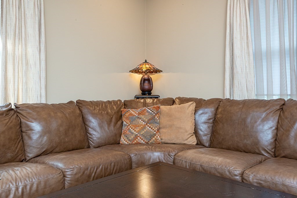 7 Parallel Street Salem, MA 01970 - Photo 5 of 42