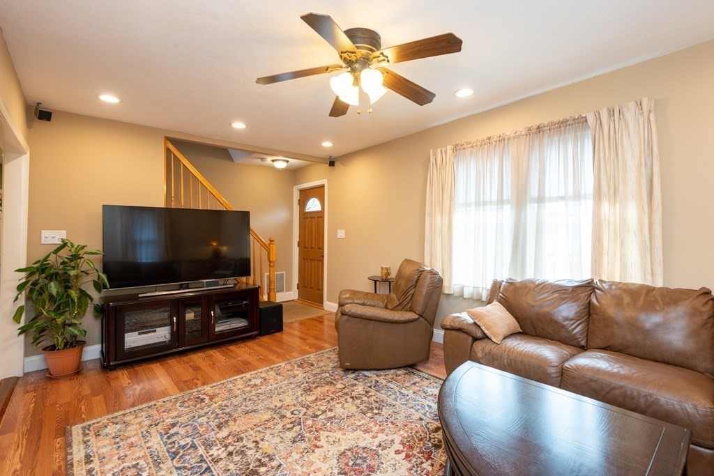 7 Parallel Street Salem, MA 01970 - Photo 6 of 42