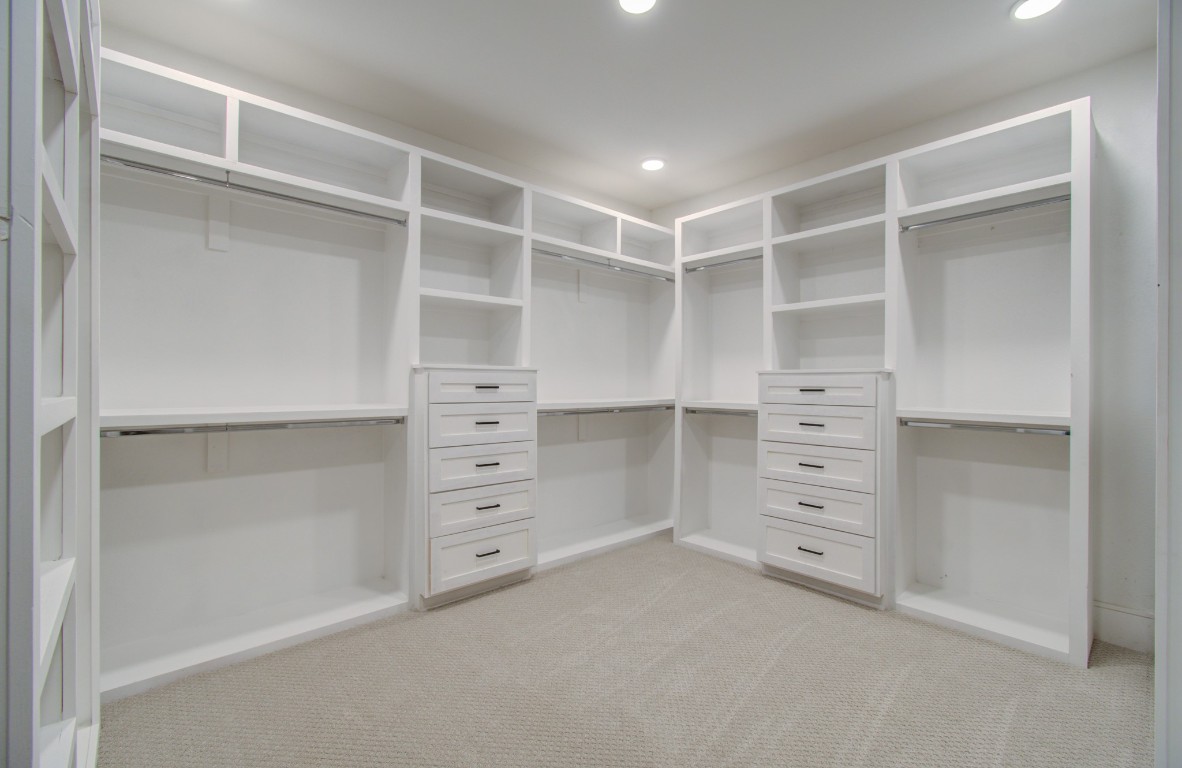 1645 Bingle Road Houston, TX 77055 - Photo 39 of 50 a view of an empty walk in closet