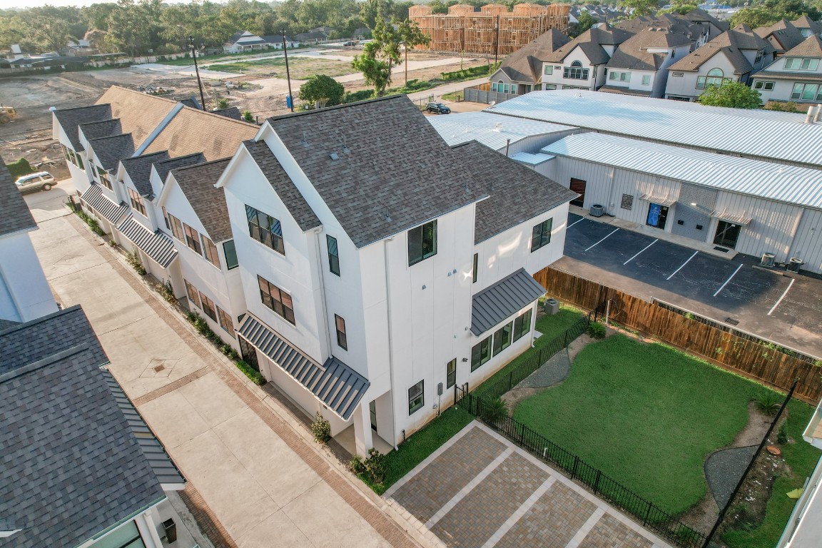 1645 Bingle Road Houston, TX 77055 - Photo 45 of 50 an aerial view of a house