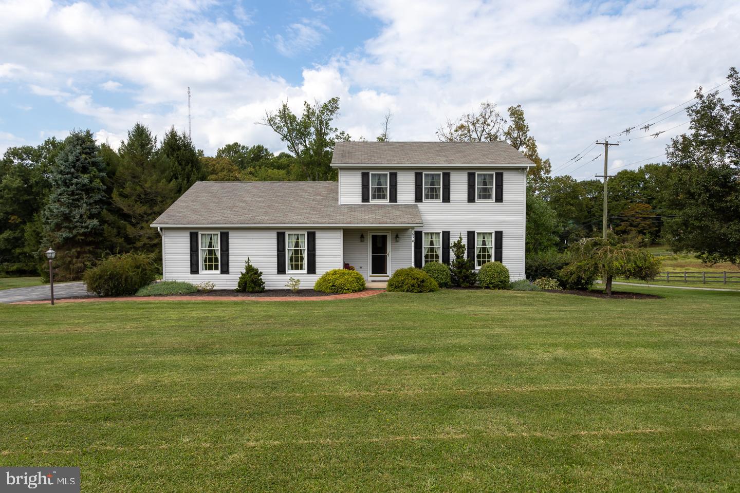 163 Monacy Road Coatesville, PA 19320 - Photo 2 of 24 Gallery Image 2