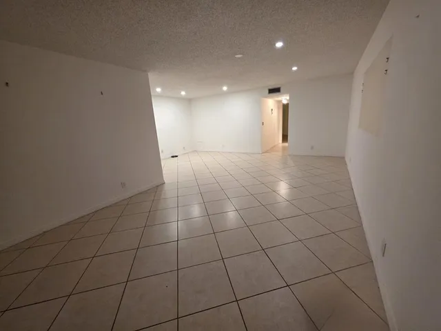 $123,500 | 5073 Lake Front Boulevard, Unit C, Delray Beach, FL 33484