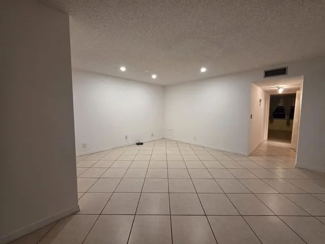 $123,500 | 5073 Lake Front Boulevard, Unit C, Delray Beach, FL 33484