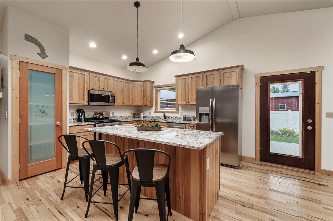 120 East Centennial Road Columbus, MT 59019 - Photo 5 of 33 Gallery Image 5