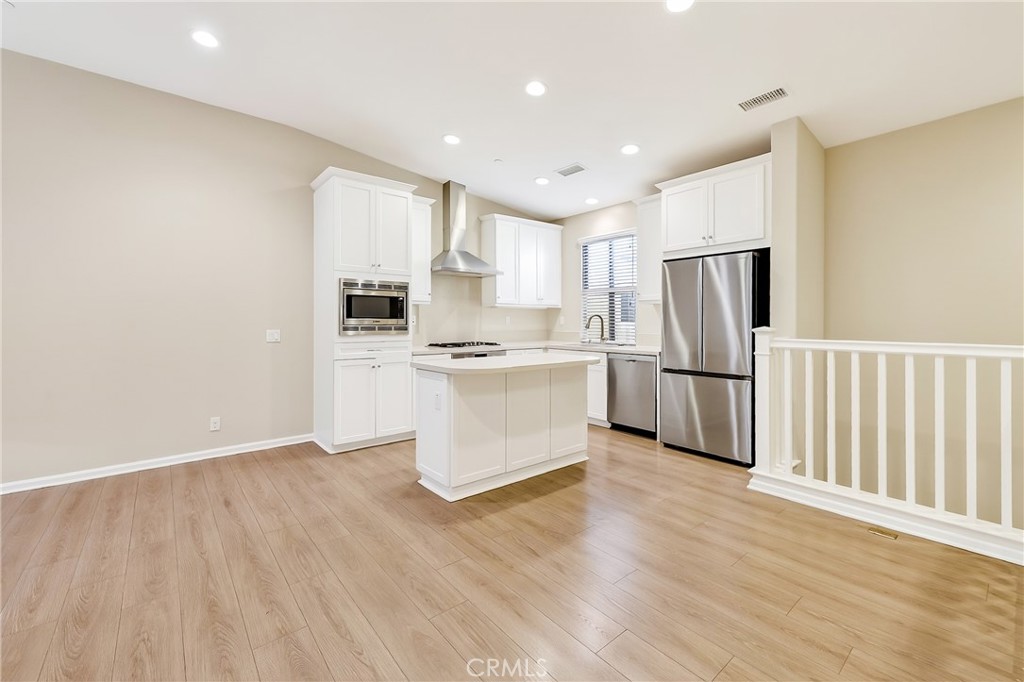 62 Granite Path Irvine, CA 92620 - Photo 4 of 27