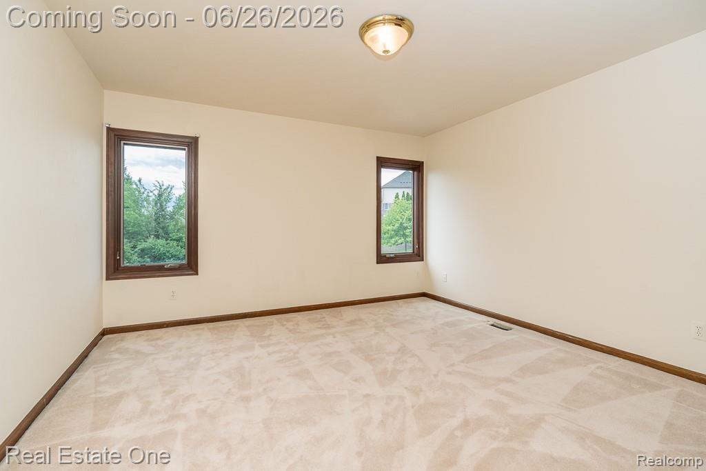 2898 Eagle Drive Rochester, MI 48309 - Photo 32 of 52 2898 Eagle_MLS-030.jpg