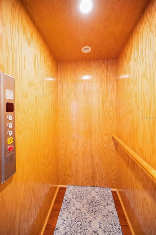 47 West Morgan Street Tarpon Springs, FL 34689 - Photo 34 of 64