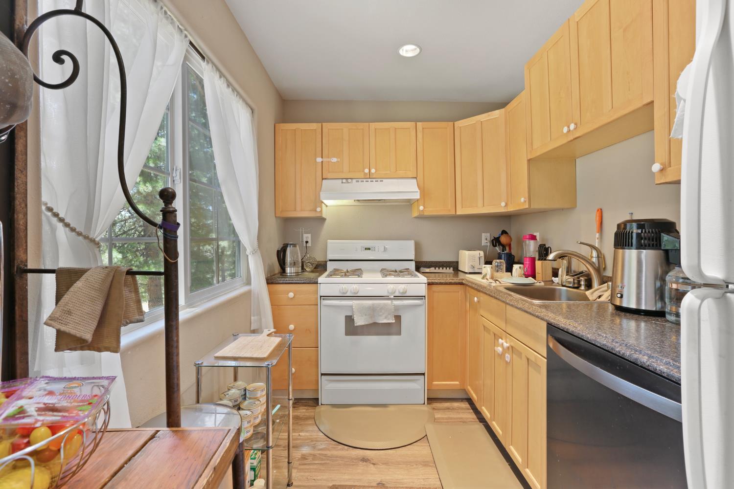 34900 Casa Loma Road, Unit B Alta, CA 95701 - Photo 5 of 18