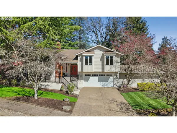 $874,000 | 4243 Spring Rock Circle, West Linn, OR 97068
