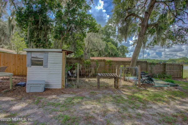 $297,500 | 7861 State Road 21, Keystone Heights, FL 32656