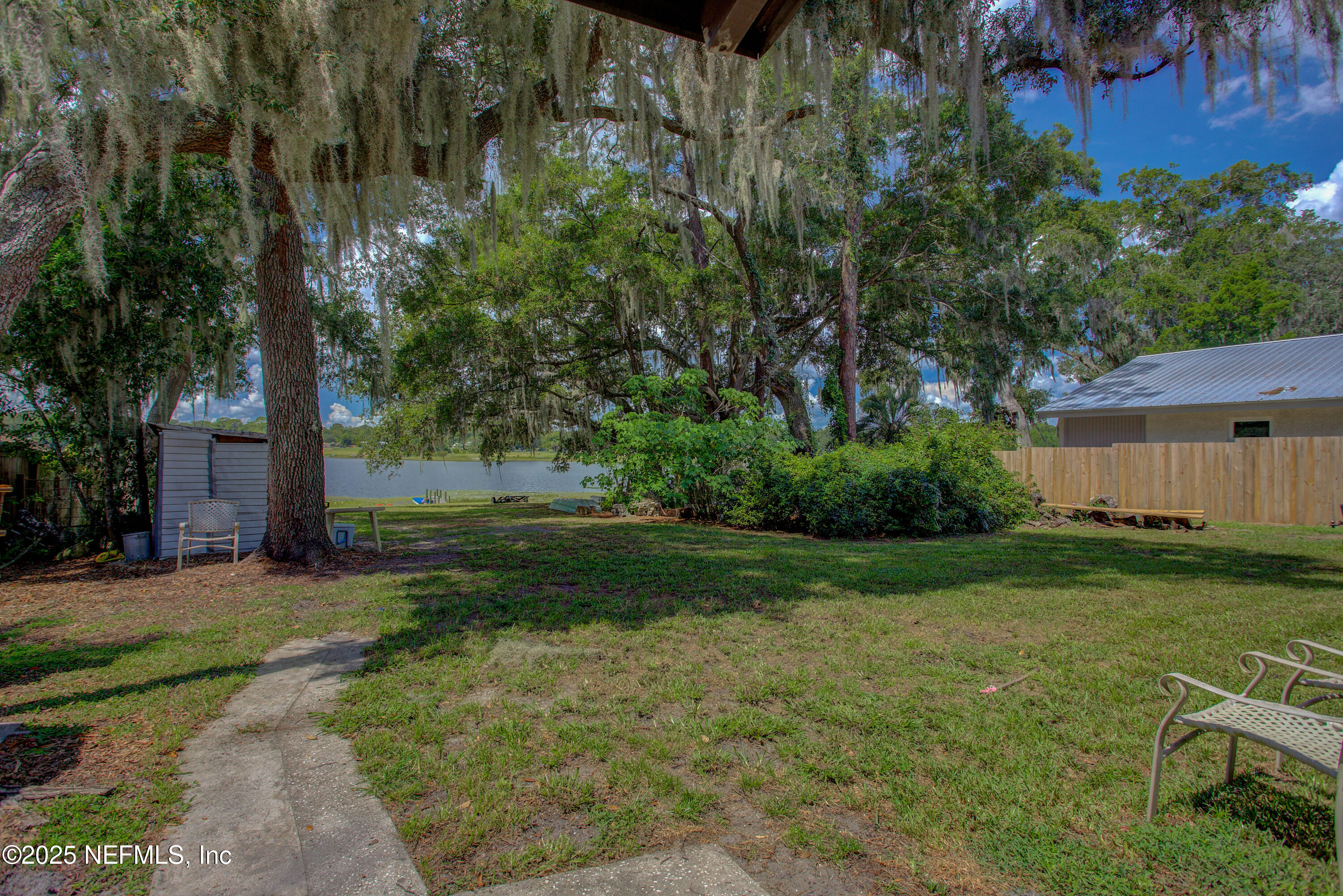 7861 State Road 21 Keystone Heights, FL 32656 - Photo 43 of 51 a view of a backyard with large trees