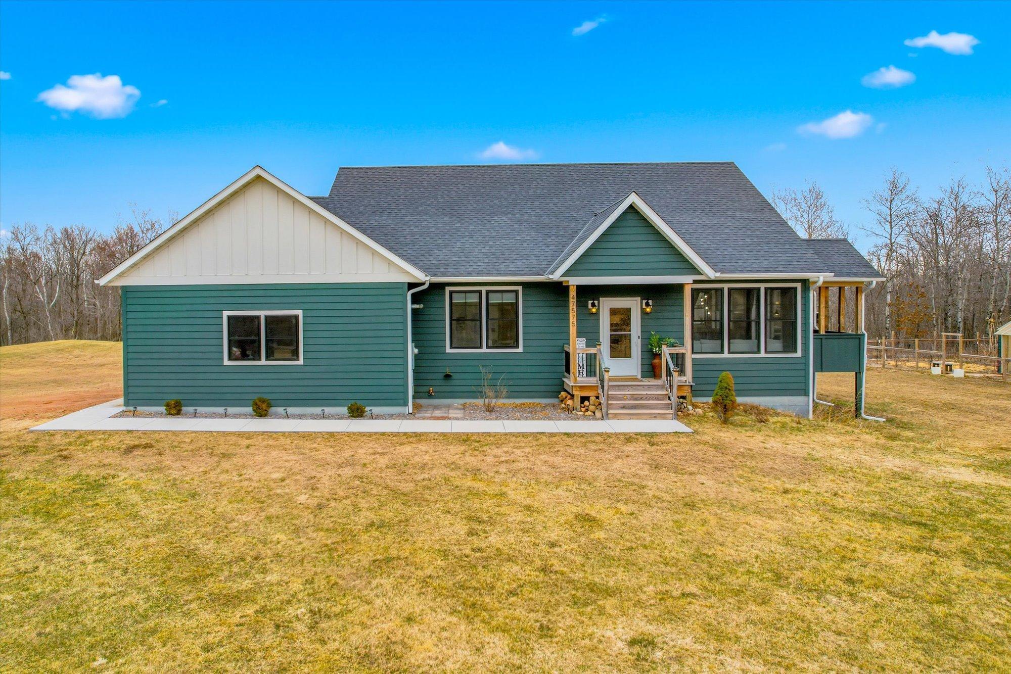 47575 River Road Harris, MN 55032 - Photo 1 of 67