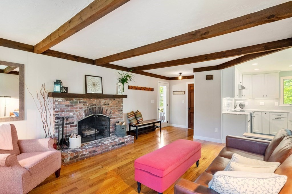 16 Ridge Road Walpole, MA 02081 - Photo 9 of 37 Gallery Image 9
