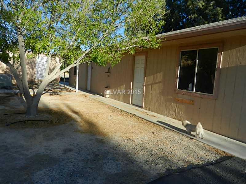 Property Photo. Double Garage